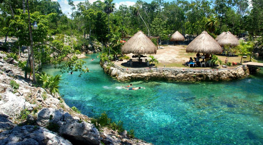 Río al aire libre en Tulum