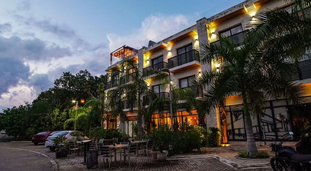 Edificios de Aldea Zama, en Tulum, cerca del centro de Tulum